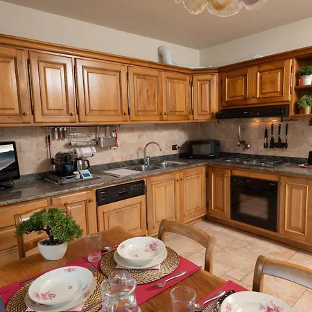 Villa Mara - Aosta - 200 Mq - Wifi - Jacuzzi - Parcheggio - Giardino Exterior photo