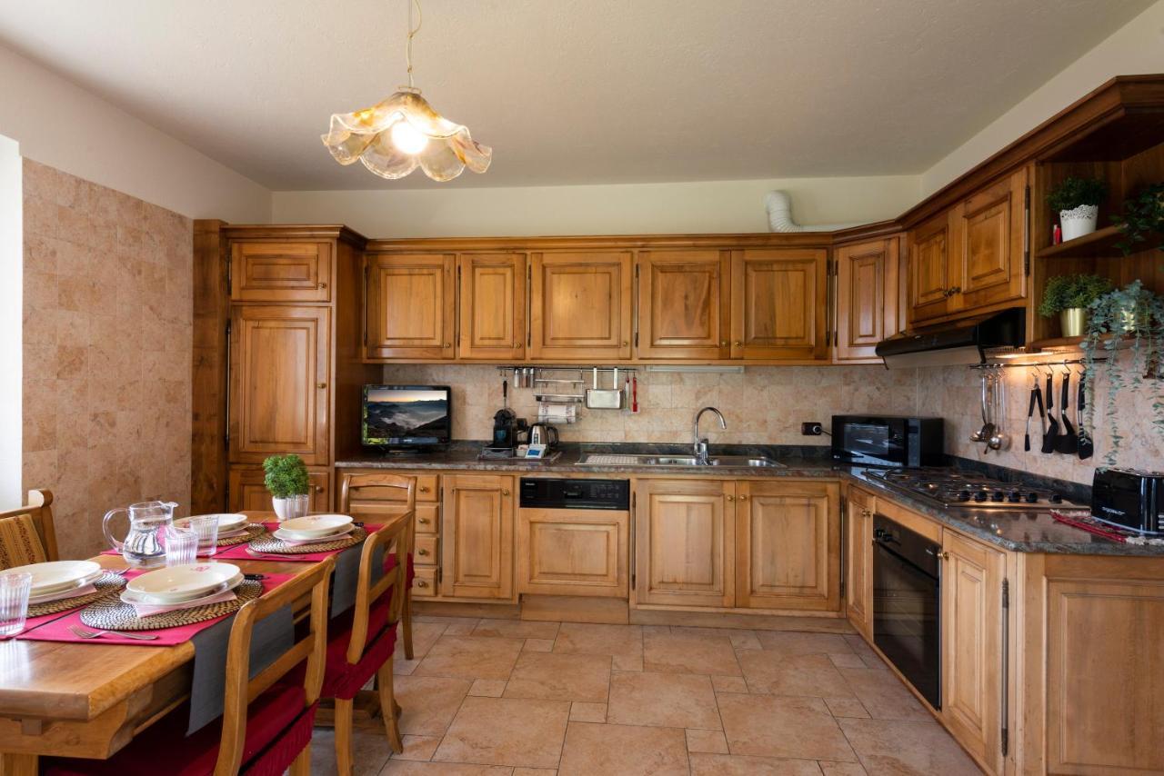 Apartment Mara - - 200 Mq - Wifi - Jacuzzi - Parcheggio - Giardino Aosta